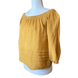 Roan & Ryan Women's dark yellow off the shoulder quarter length sleeve top, Sz M